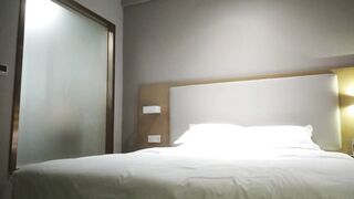 【真实勾搭女技师】史上颜值最高，内射吞精内容不要太精彩