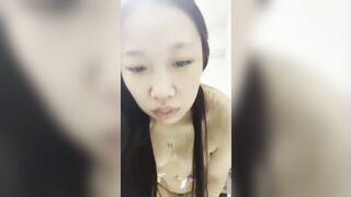 被调教成母狗的大奶嫩妹 金主爸爸日常秘密训练 扣逼玩穴 乳夹道具 各种小母狗行为展示淫荡自拍