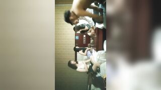 【换妻探花】换妻极品探花 3对夫妻交换淫乱，打牌脱衣，后面操穴前面插嘴，轮换着操绝对精彩