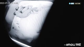 【酒店偷拍】反差学生妹褪去校服变最原始的欲望