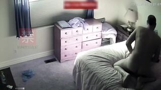 暗网家庭乱伦偷拍小萝莉被鬼父和黑狗轮奸超刺激