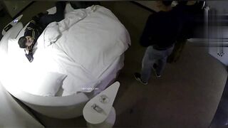 难得的酒店偷拍到的群P