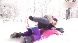 人兽杂交-看着公狗的精液从嫩B中流出