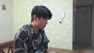 ①场聚会变成了换妻游戏，人性的偷窥欲和淫乱本性暴露无疑韩国三级